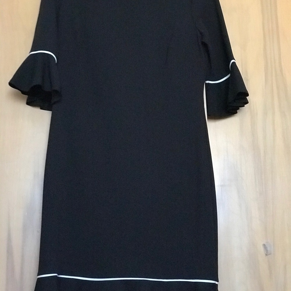 Dress - Picture 5 of 11